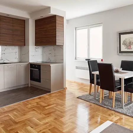 Appartement Bright Near Center