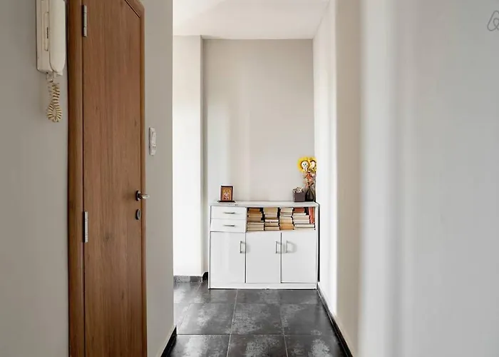 Bright Near Center Apartment Skopje